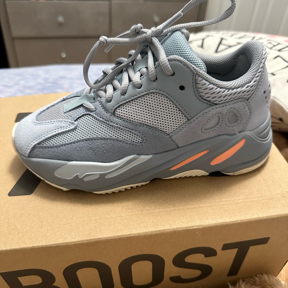 Yeezy’s - Picture 6 of 11